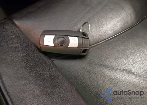 2013 BMW X1 xDrive28I z USA, uszkodzony, nr VIN WBAVL1C57DVR88314